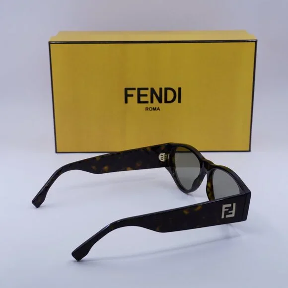 Fendi FE40158I 52E Sunglasses Dark Havana Oval Frame, Brown Lenses Fendi FE40158I 52E Dark Havana/Brown 55-15-145 Sunglasses  main image 2